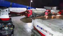 又排隊(duì)！這里水泥銷量破紀(jì)錄！海螺“跑步”入場(chǎng)！